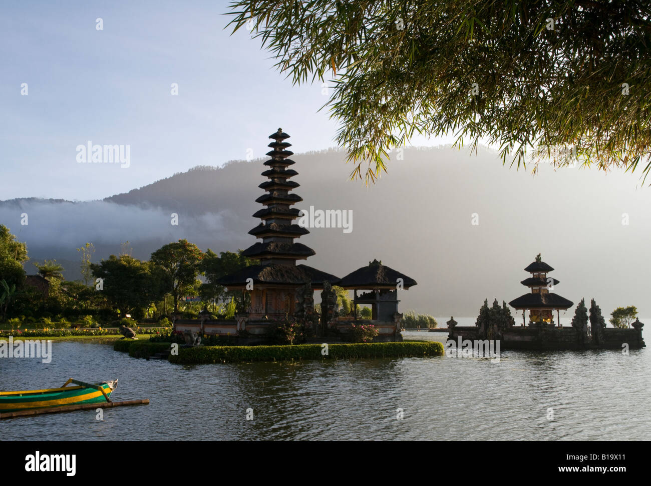 Indonésie Bali Island lake Bratan Pura Ulun Danu temple balinais Banque D'Images