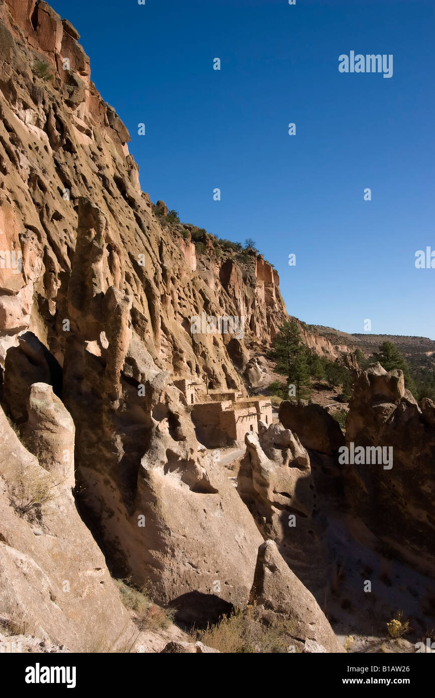 Cliff dwellings à Bandelier Nouveau Mexique près de Santa Fe Banque D'Images