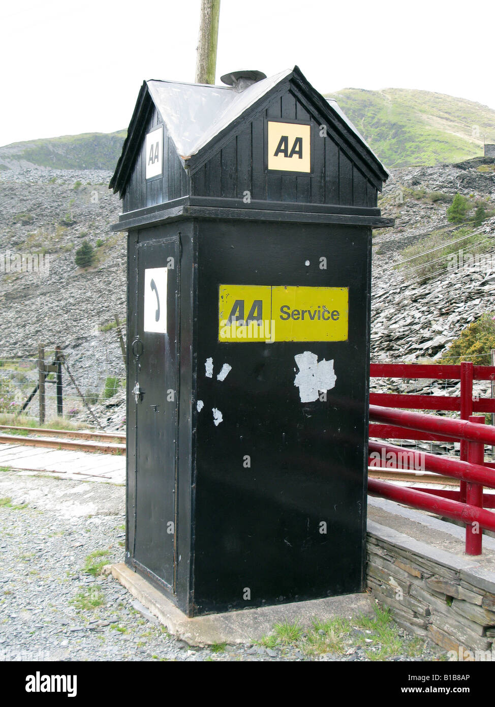 Un AA Automobile Association phone box Banque D'Images