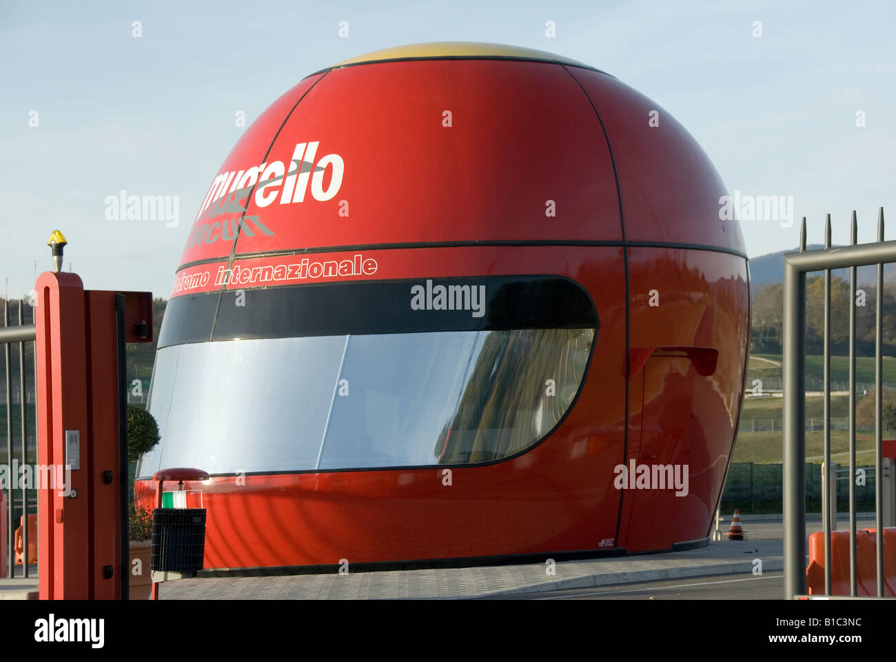 L'entrée du circuit de Mugello, Province de Florence, Toscane Italie Banque D'Images