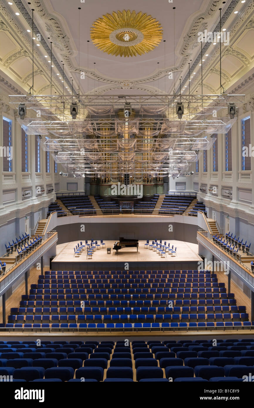 Birmingham Town Hall concert hall. Bâtiment classé grade 1. Banque D'Images