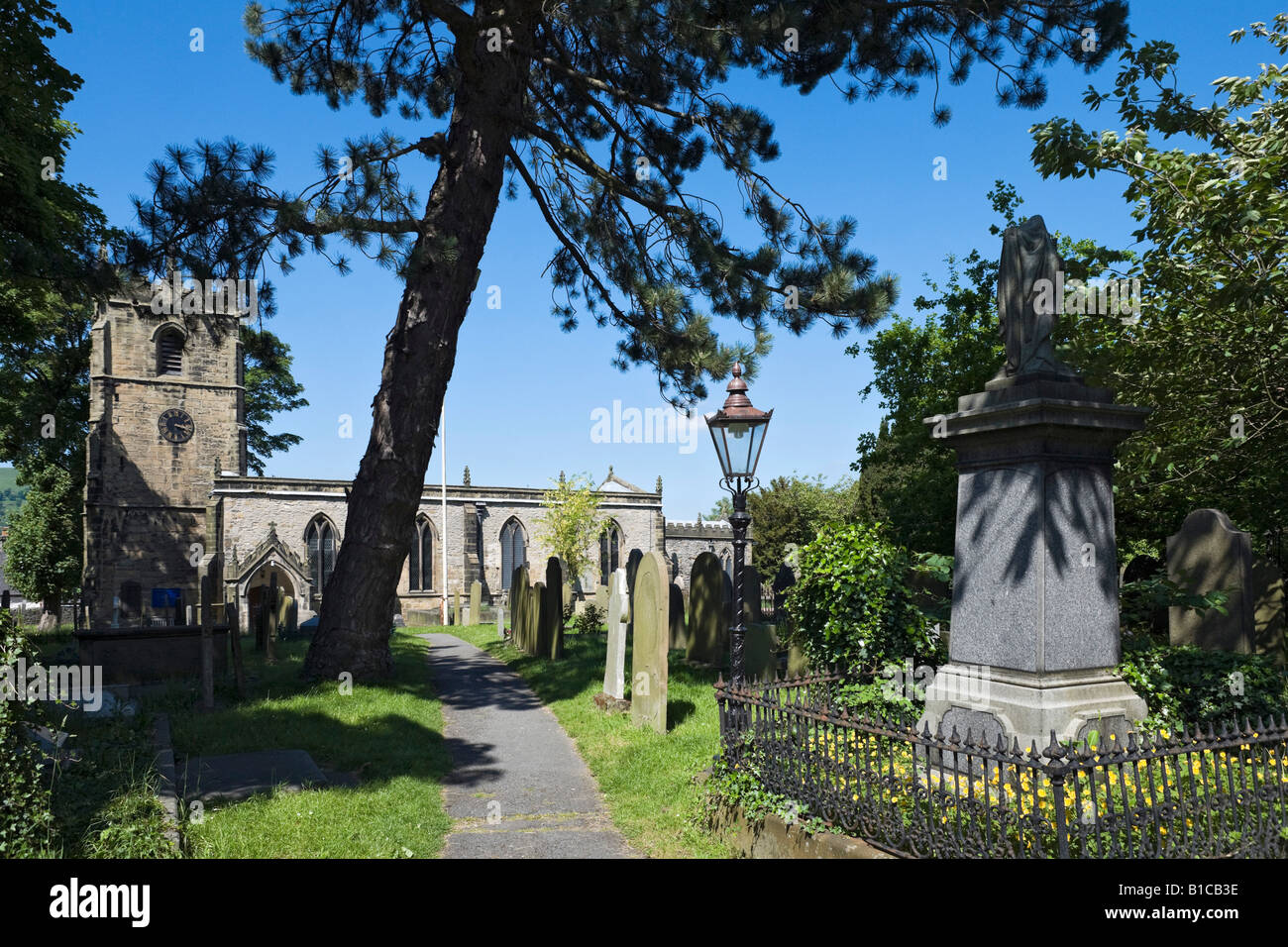 Église paroissiale, Castleton, Peak District, Derbyshire, Angleterre, Royaume-Uni Banque D'Images