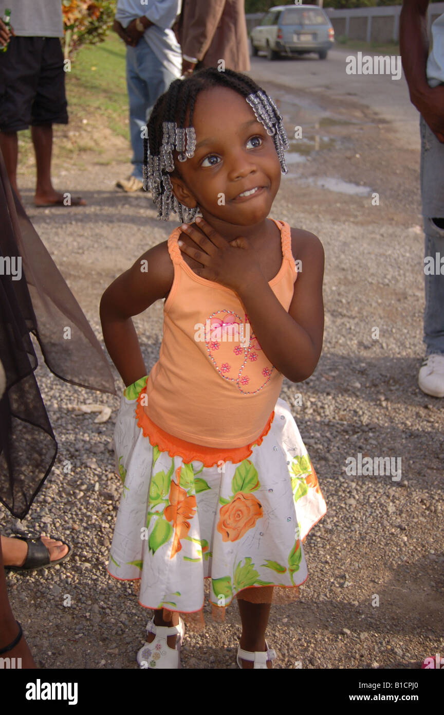 Les jeunes afro-caribéenne girl with braids Banque D'Images