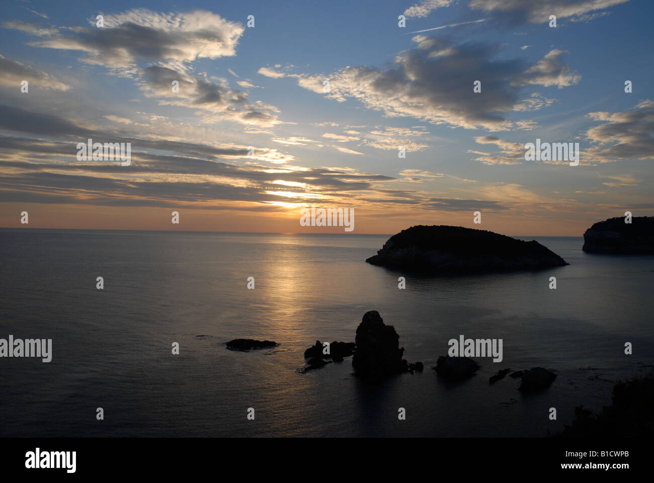 Voir à l'aube du Cabo de San Martin de l'île de Portichol et Cabo de la Nao, Javea, Alicante Province, Comunidad Valenciana, Espagne Banque D'Images