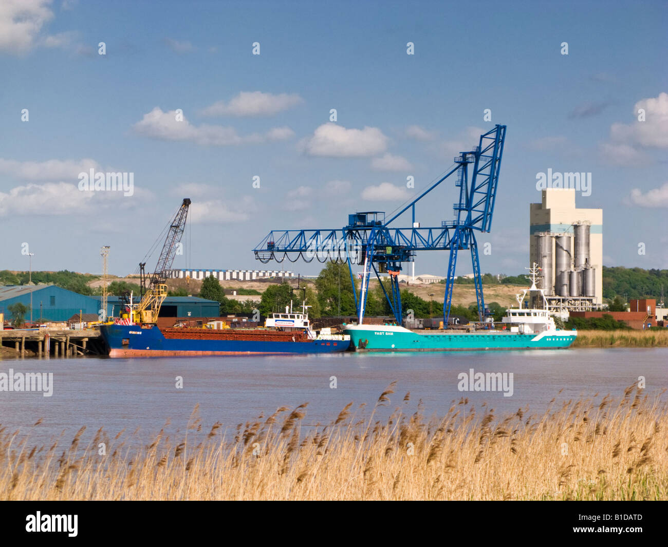 Flixborough Wharf Terminal acier sur la rivière Trent à Flixborough, Lincolnshire du Nord, Royaume-Uni Banque D'Images