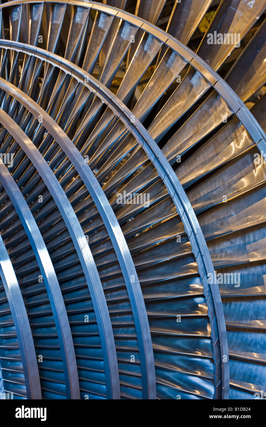 Détail des pales sur une turbine à vapeur Siemens Banque D'Images