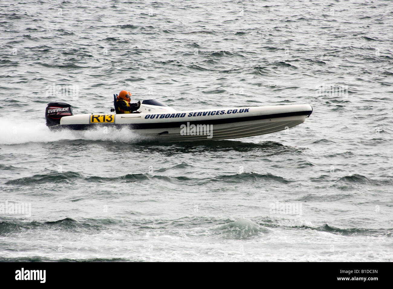 Bateaux de course de Formule Un à Plymouth Sound 2008 Banque D'Images