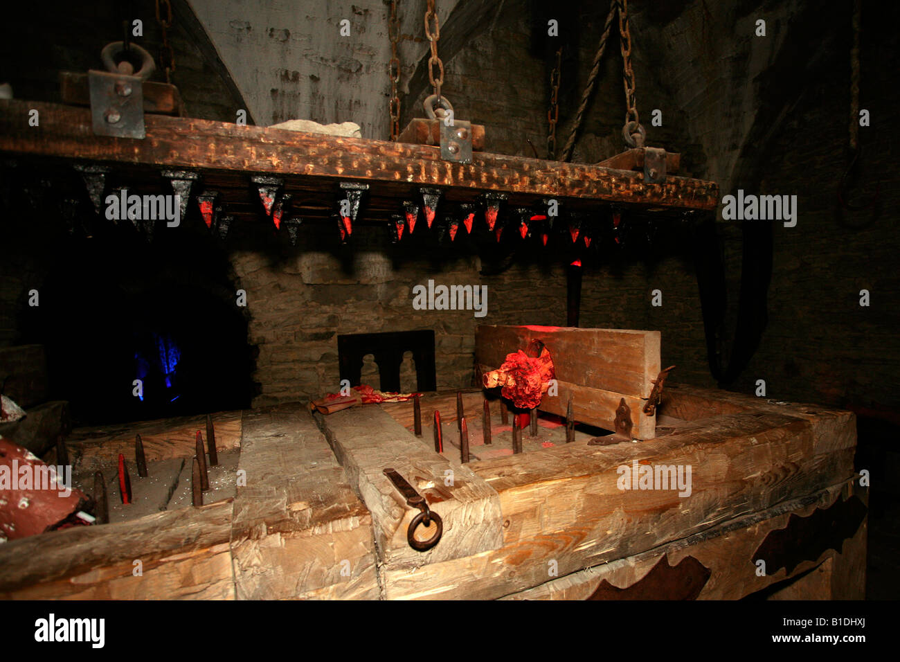 Estonie : Tallinn / Château Forteresse : Machine à torture médiévale Banque D'Images