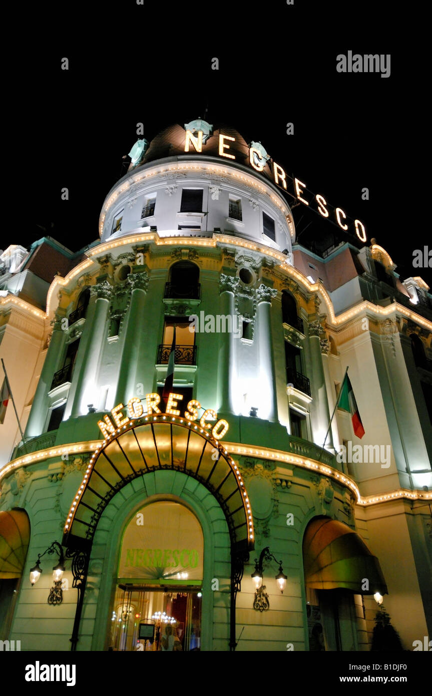 Hotel Negresco Nice France (1912) la nuit pour un usage éditorial uniquement Banque D'Images