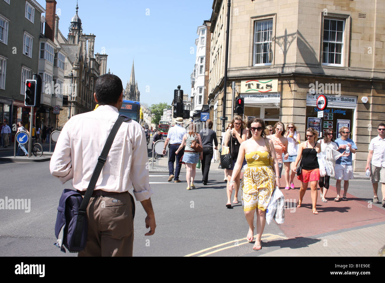 Oxford's busy Cornmarket Street UK Banque D'Images