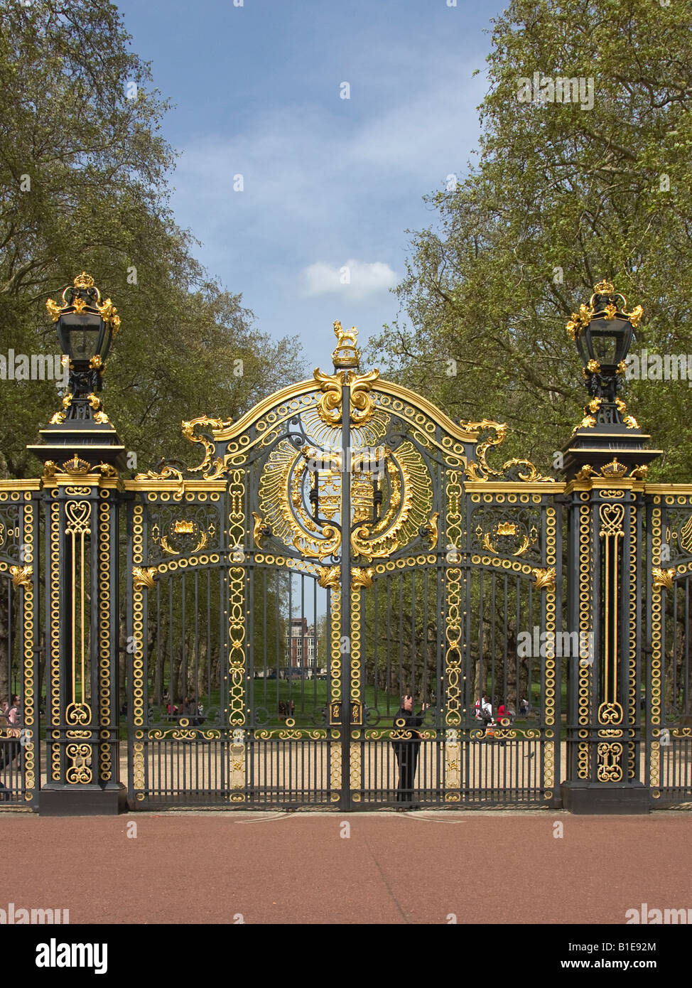 Les portes du Canada à Buckingham Palace Park Londres Angleterre Banque D'Images
