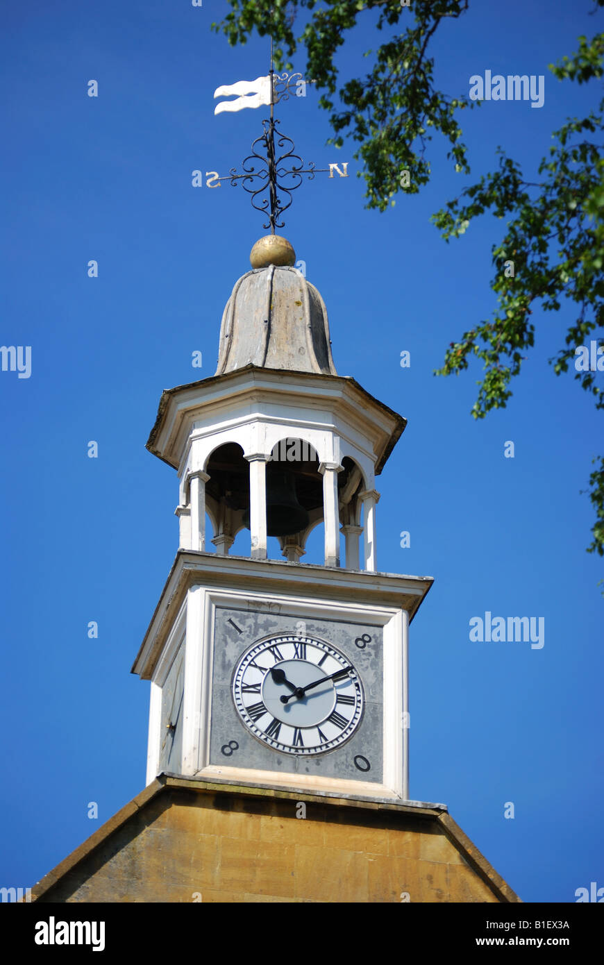 Tour de l'horloge, de la mairie, rue Haute, Chipping Campden, Cotswolds, Gloucestershire, Angleterre, Royaume-Uni Banque D'Images