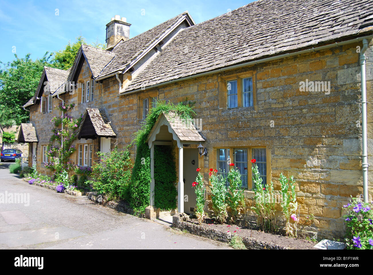 Rangée de cottages, Lower Slaughter, Gloucestershire, Cotswolds, en Angleterre, Royaume-Uni Banque D'Images