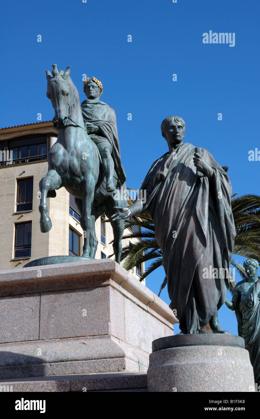 Statue de Napoléon à cheval, entouré de ses quatre frères, Ajaccio, Corse Banque D'Images
