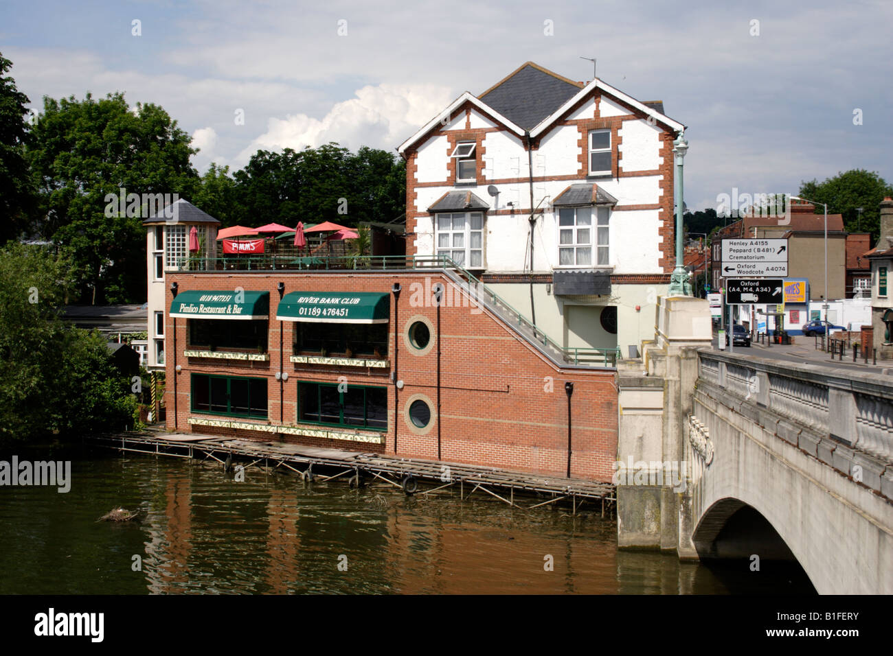 River Club Banque Caversham Reading Banque D'Images