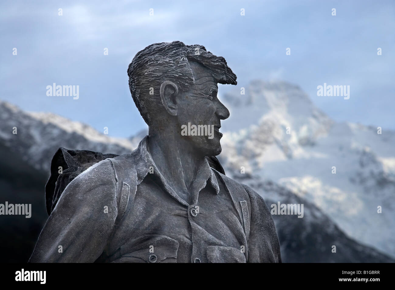 Statue de Sir Edmund Hillary et Mt Sefton l Hermitage Aoraki Mt Cook National Park South canterbury ile sud Nouvelle Zelande Banque D'Images