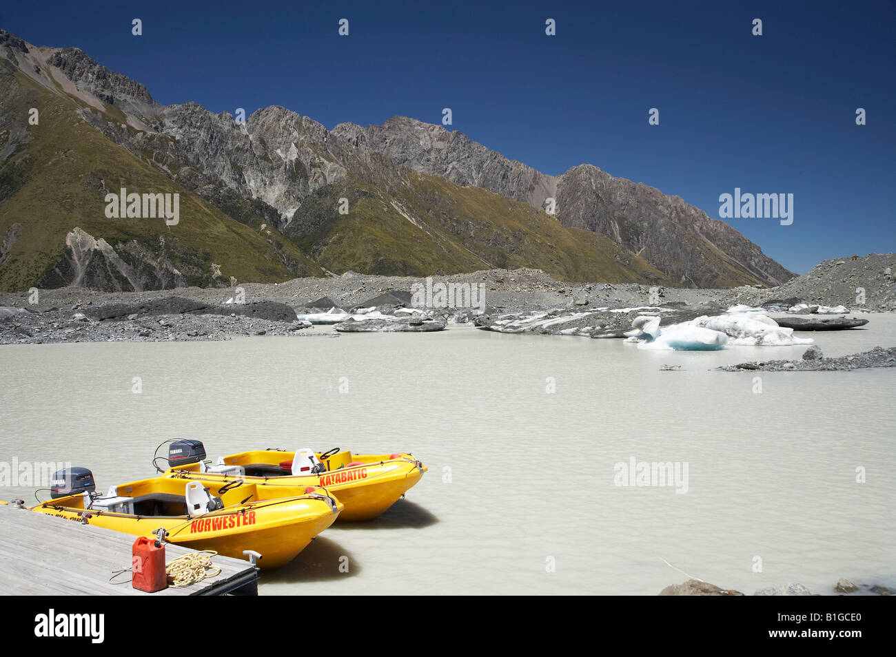 Les explorateurs des bateaux et les icebergs du Glacier Tasman Lake parc Aoraki Mt Cook National Park South canterbury ile sud Nouvelle Zelande Banque D'Images