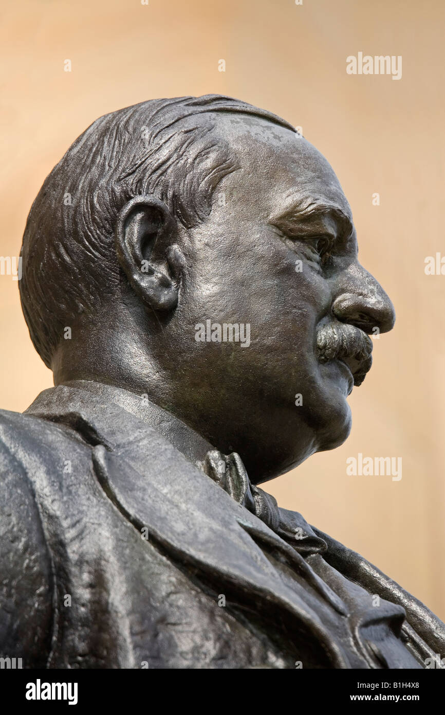Close-up of a statue du Président Grover Cleveland, Buffalo City Hall, Buffalo, New York State, USA Banque D'Images