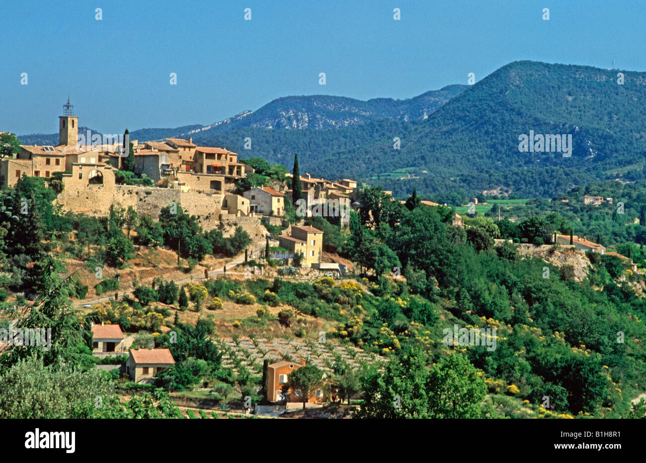 Le charmant village médiéval de Faucon dans le vaucluse de la Provence, Sud de la France Banque D'Images