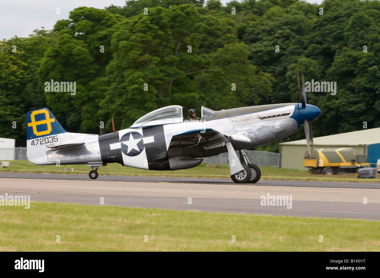 North American P-51 Mustang taxiing Kemble Air Show 2008 Banque D'Images