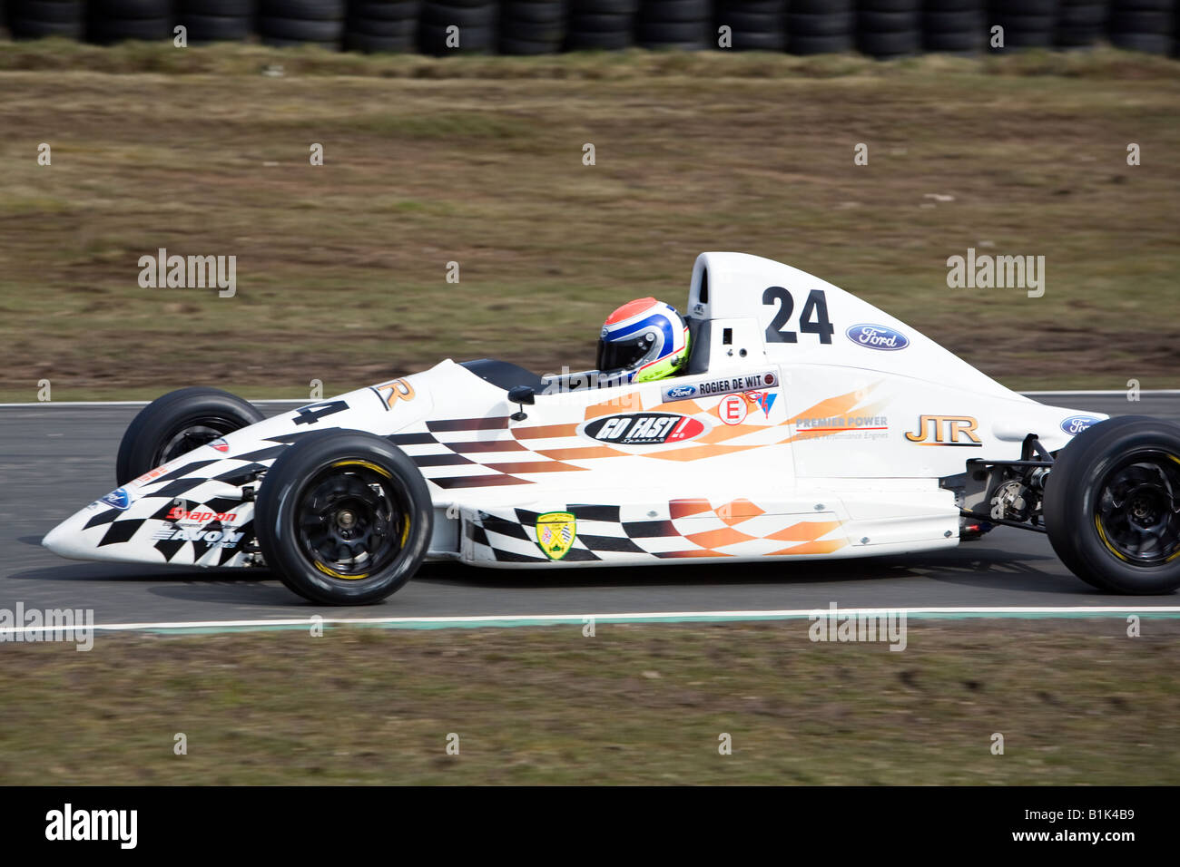 Rogier De Wit au volant d'une mygale SJ08 au championnat de Formule Ford britannique race 2008 Fife Knockhill en Ecosse Banque D'Images