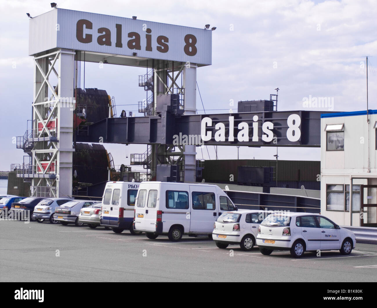 Le port ferry de calais 8 terminal de Calais France Banque D'Images