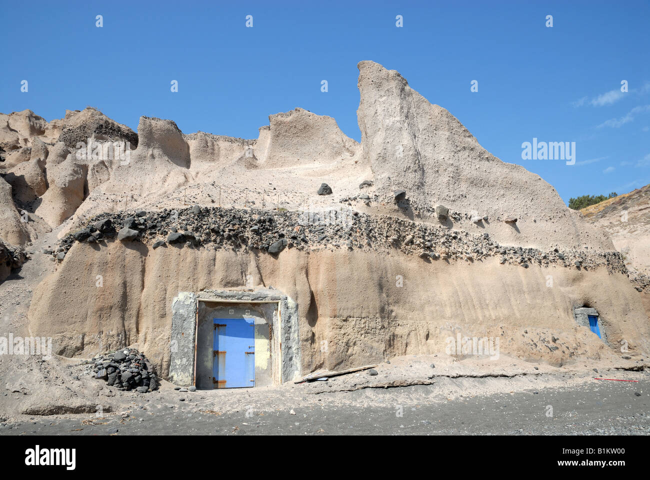 Portes bleues dans la montagne en Grèce Banque D'Images