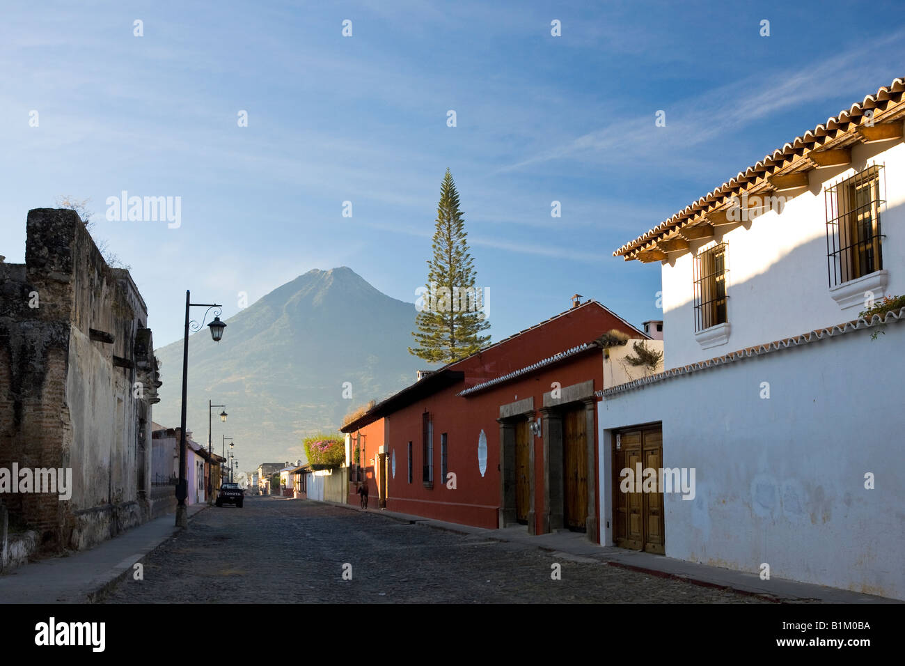 La Antigua Guatemala site de l'Unesco et Vulcan de Agua Guatemala Banque D'Images