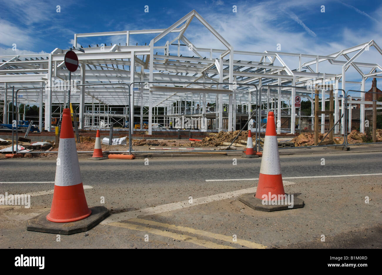 Un nouveau supermarché Tesco en construction à Hailsham, East Sussex, Angleterre, le 23 juin 2008. Usage éditorial uniquement. Banque D'Images