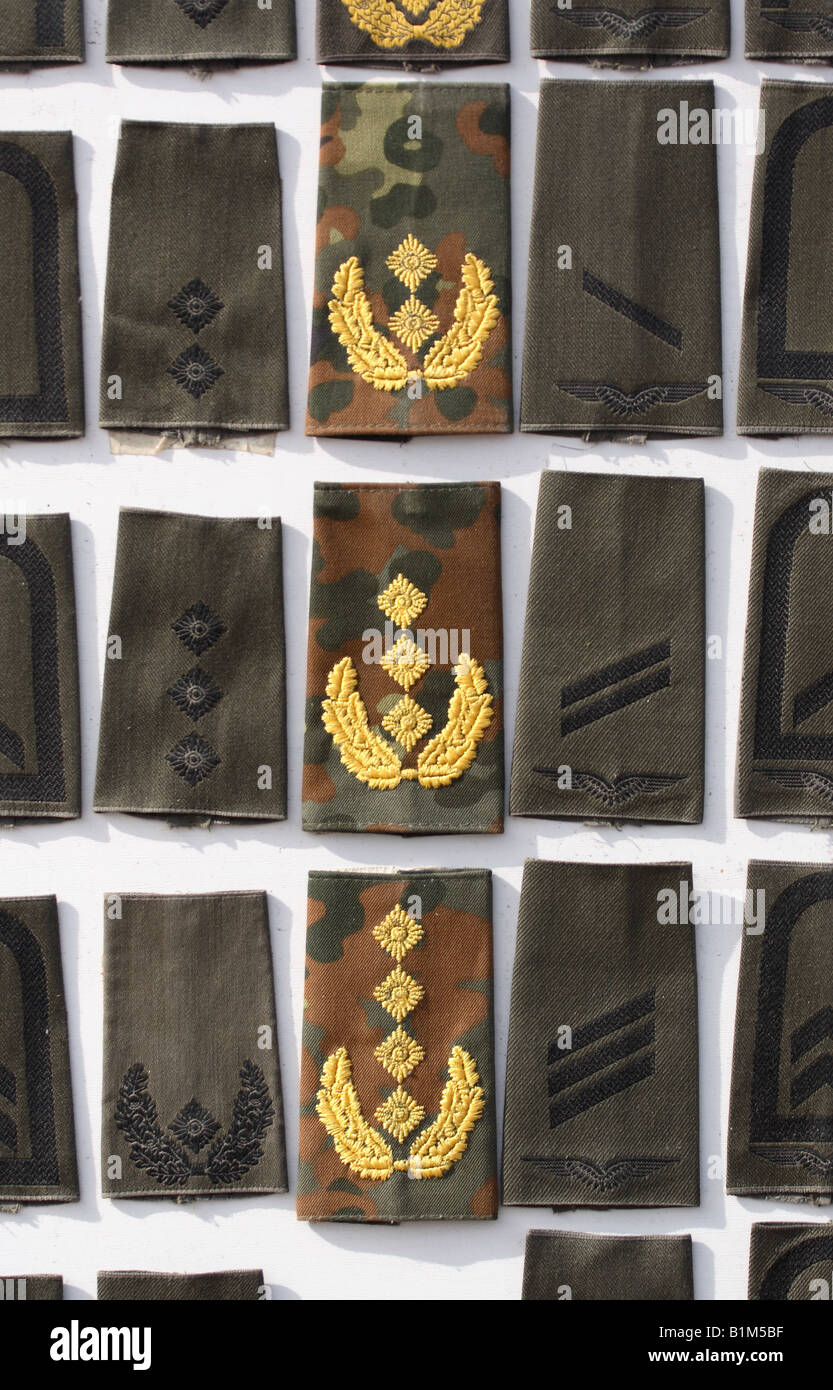 L'armée militaire allemand de rang l'uniforme des services de forces armées Banque D'Images