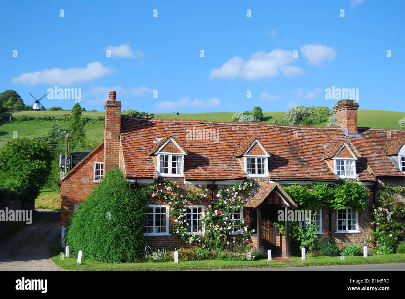 Cottages pittoresques dans centre village, Turville, Buckinghamshire, Angleterre, Royaume-Uni Banque D'Images