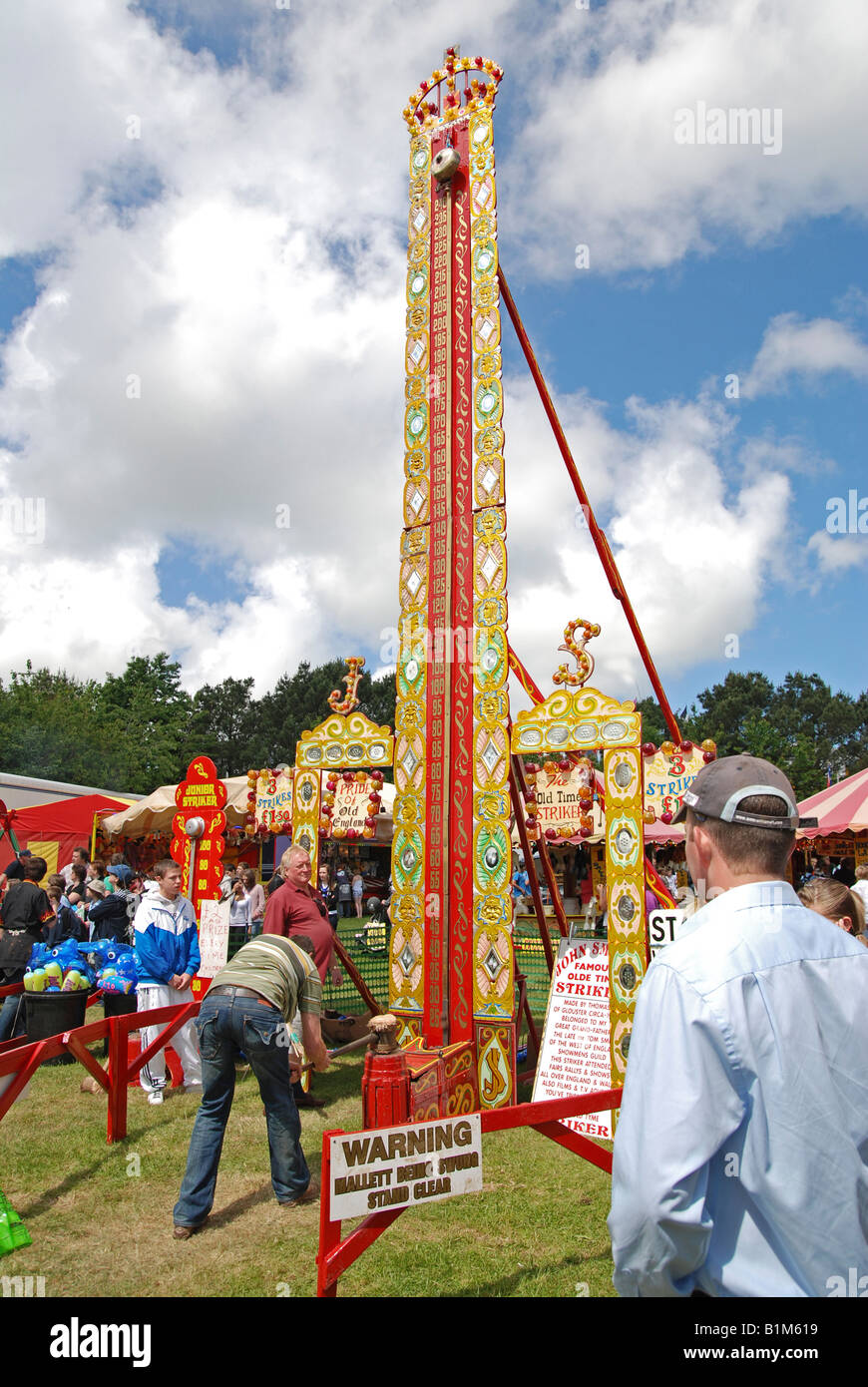 Un ancien style de fairground attraction au royal cornwall show,wadebridge, Cornwall, Angleterre, Royaume-Uni Banque D'Images