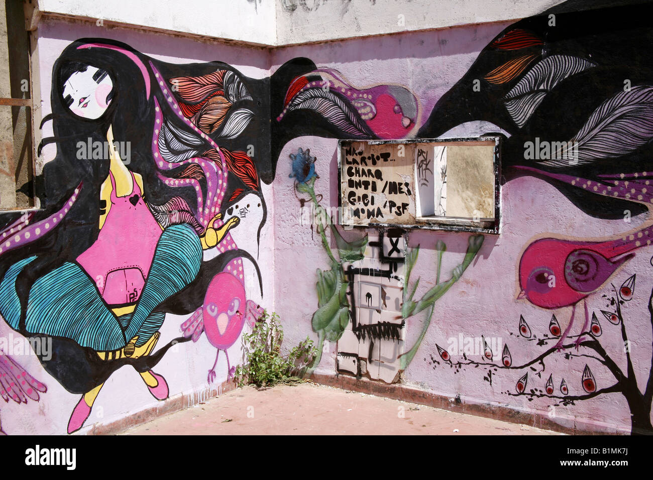 Graffitis au Ex-Carcel, Valparaiso, Chili Banque D'Images
