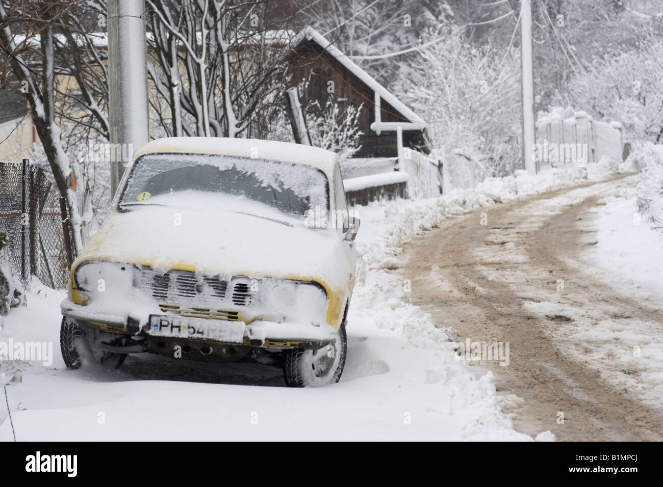 Dacia dans la neige Banque D'Images