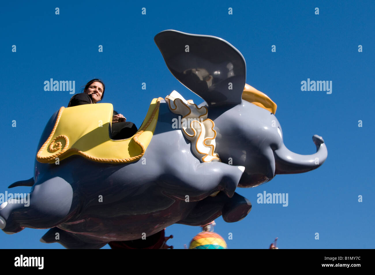 Dumbo the Flying Elephant ride, Disneyland, Anaheim, Californie. Banque D'Images