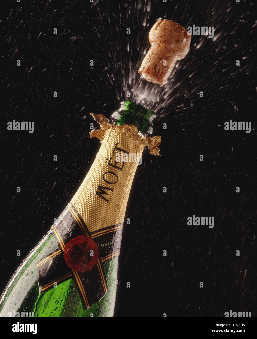 Bouchon de champagne exploding popping Banque D'Images