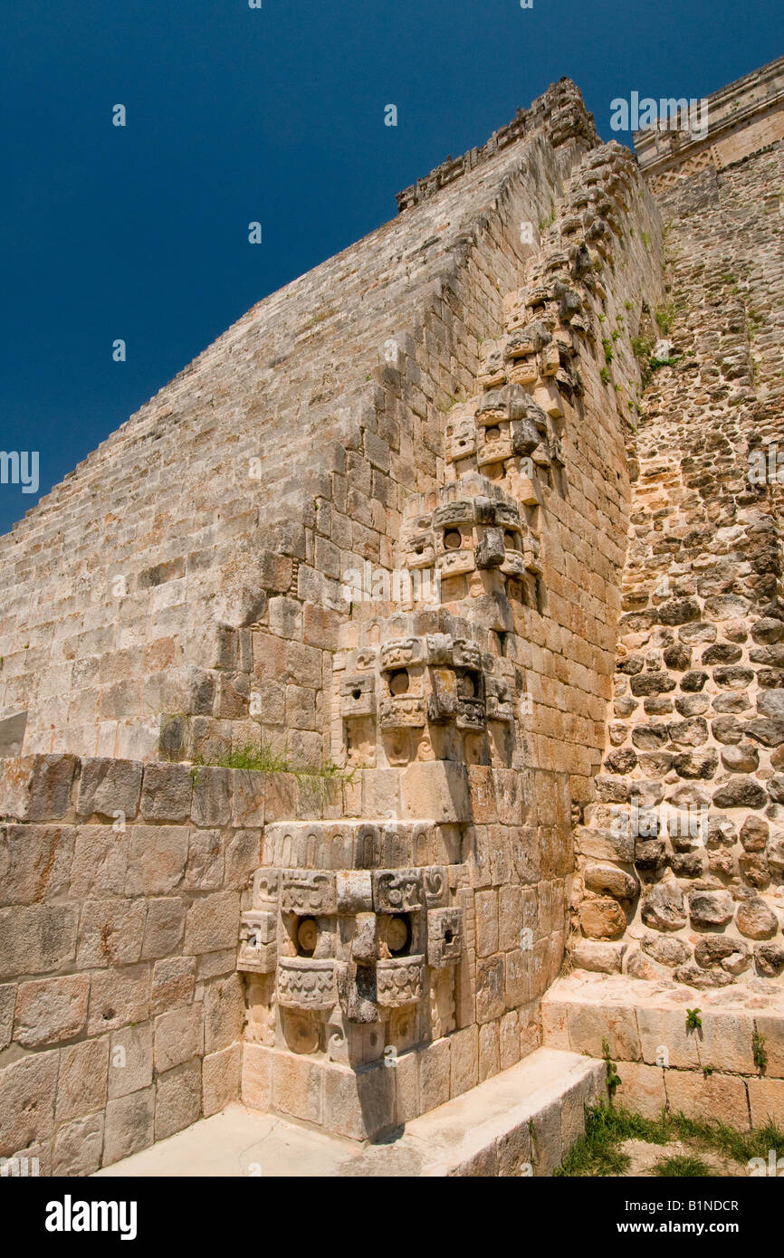 La pyramide du magicien au ruines mayas d'Uxmal Mexique Banque D'Images