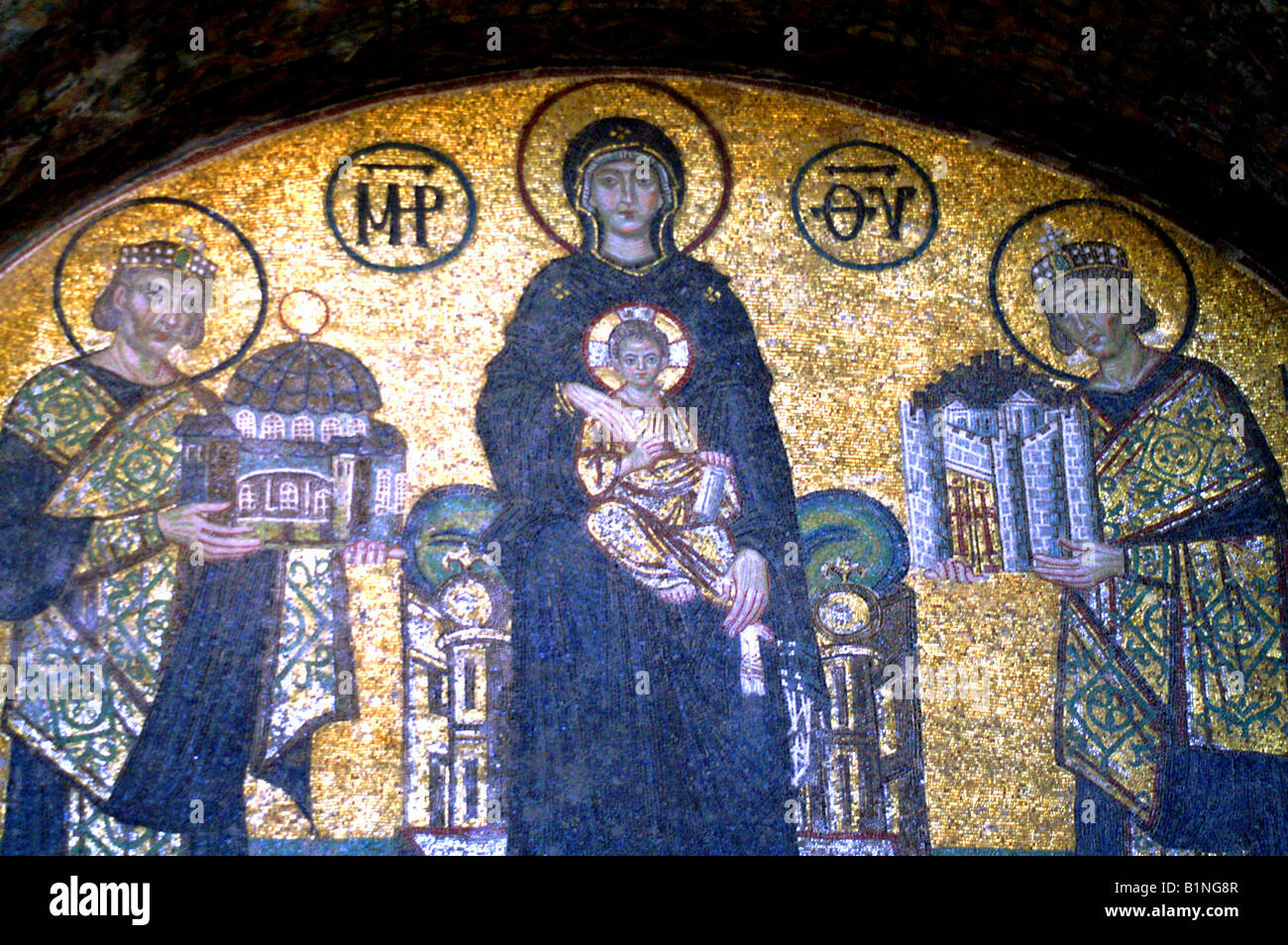 Mosaïque murale Vierge avec Constantin et Justinien en vestibule de