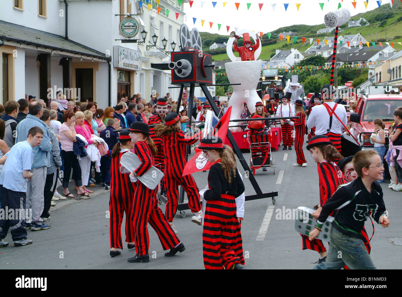 Summer Festival Parade à Downings,Co Donegal Rosguill fête foraine Banque D'Images