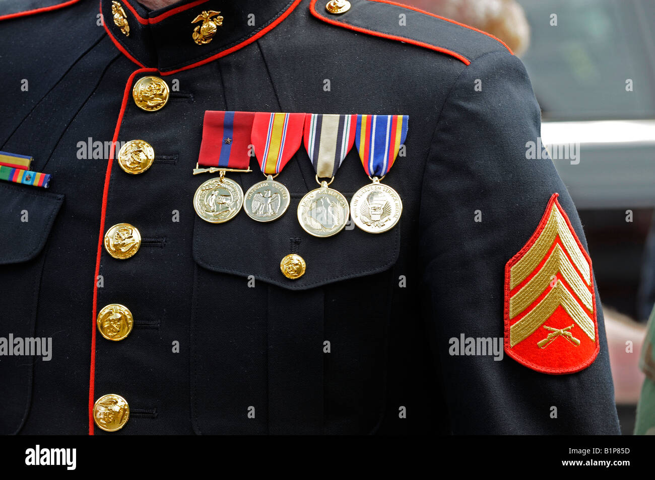 Les membres des forces armées des États-Unis se préparer à mars dans Memorial Day Parade Banque D'Images
