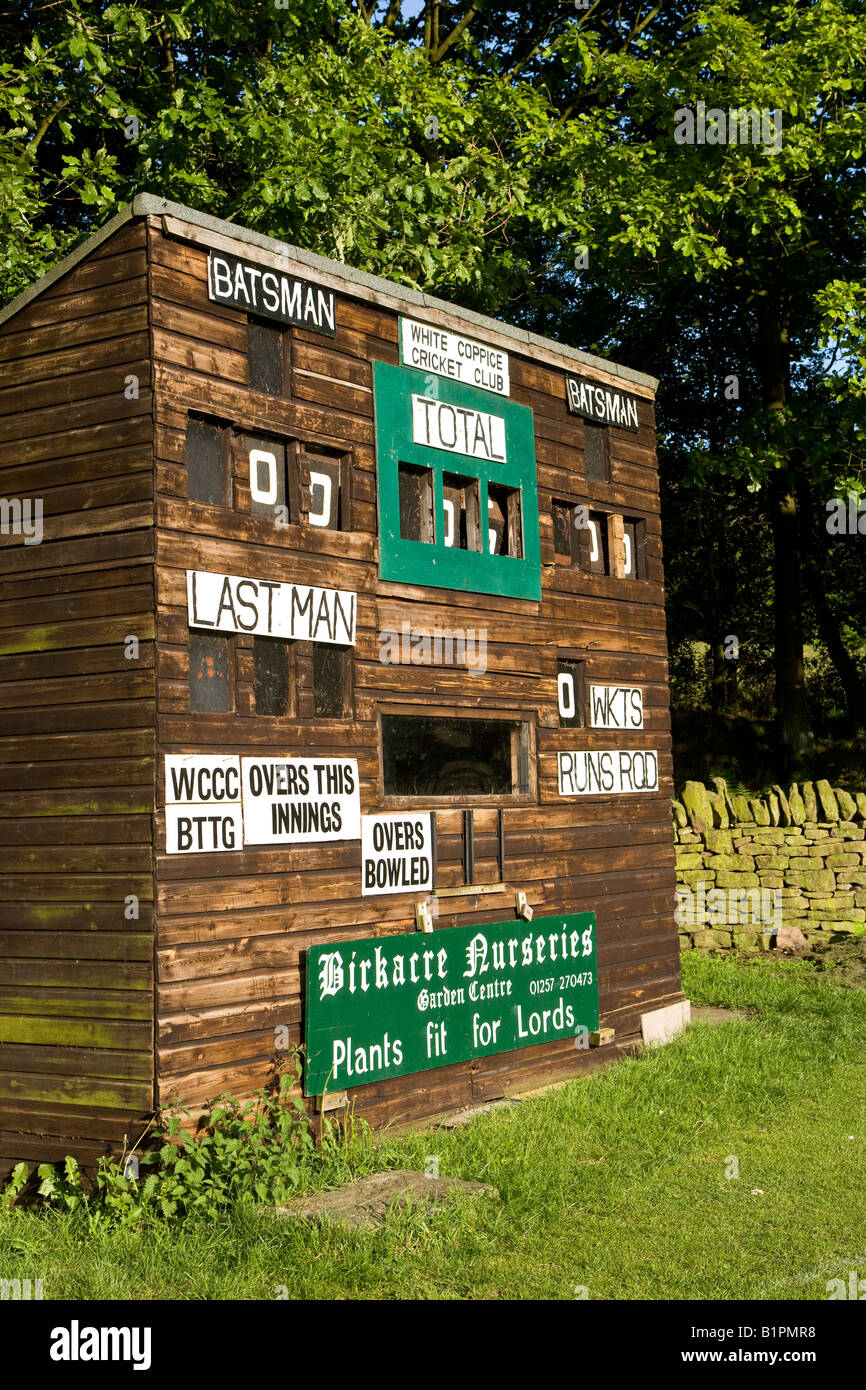Score Cricket board, Lancashire, UK Banque D'Images