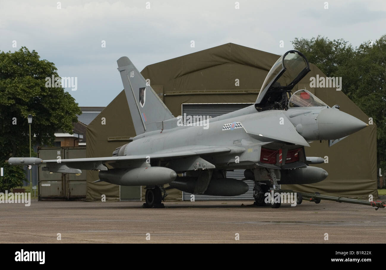 L'Eurofighter Typhoon F2 sur l'aérodrome militaire Banque D'Images