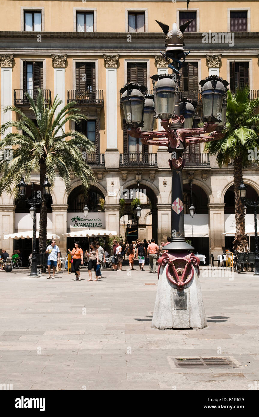 Lampadaire en 'la Place Real', Barcelone Banque D'Images