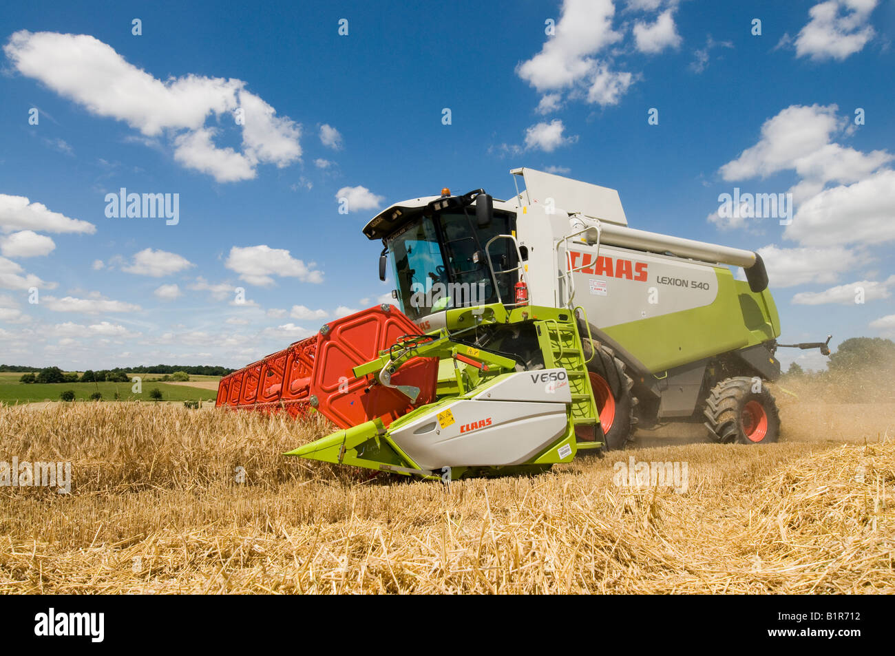 Première sortie du nouveau 'rendmt Lexion Claas 540' à la moissonneuse-batteuse, sud-Touraine, France. Banque D'Images