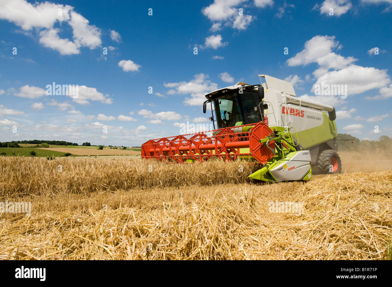 Première sortie du nouveau 'rendmt Lexion Claas 540' à la moissonneuse-batteuse, sud-Touraine, France. Banque D'Images