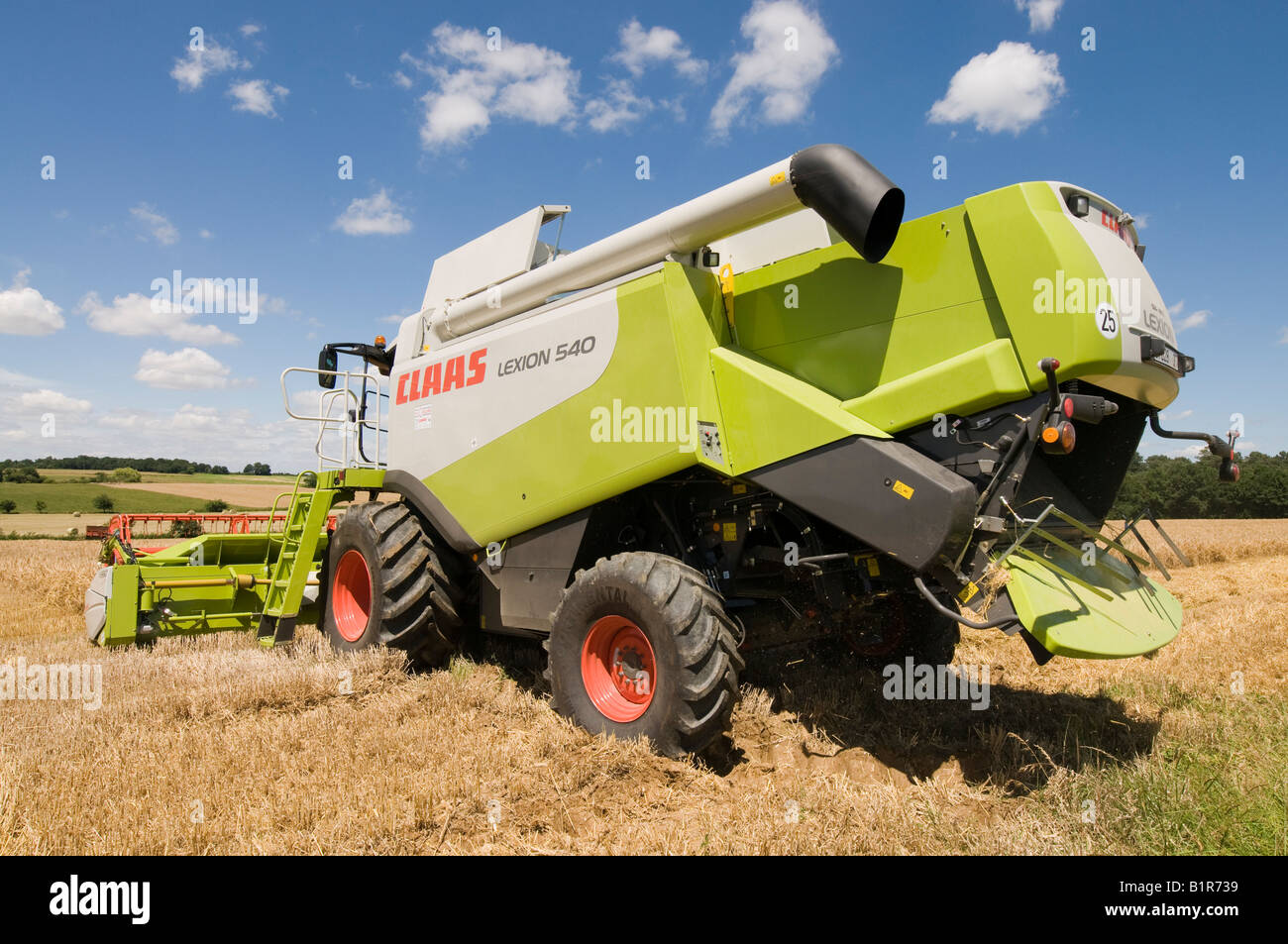 Première sortie du nouveau 'rendmt Lexion Claas 540' à la moissonneuse-batteuse, sud-Touraine, France. Banque D'Images