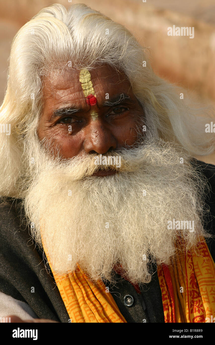 Portrait d'un sadhu à Varanasi, Inde Banque D'Images