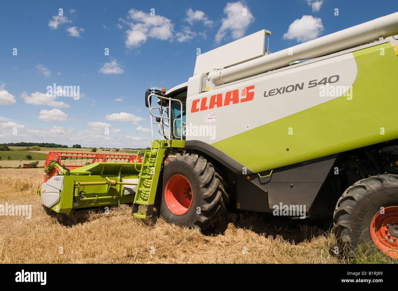 Première sortie du nouveau 'rendmt Lexion Claas 540' à la moissonneuse-batteuse, sud-Touraine, France. Banque D'Images