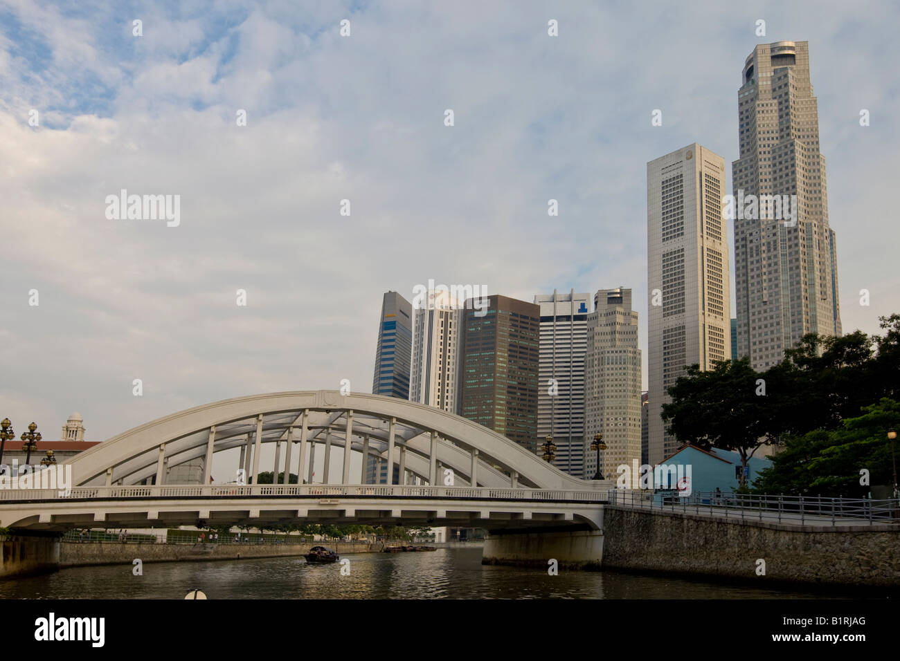 Financial District et le pont Anderson sur la Marina Bay, Singapour, Singapour River, en Asie du sud-est Banque D'Images