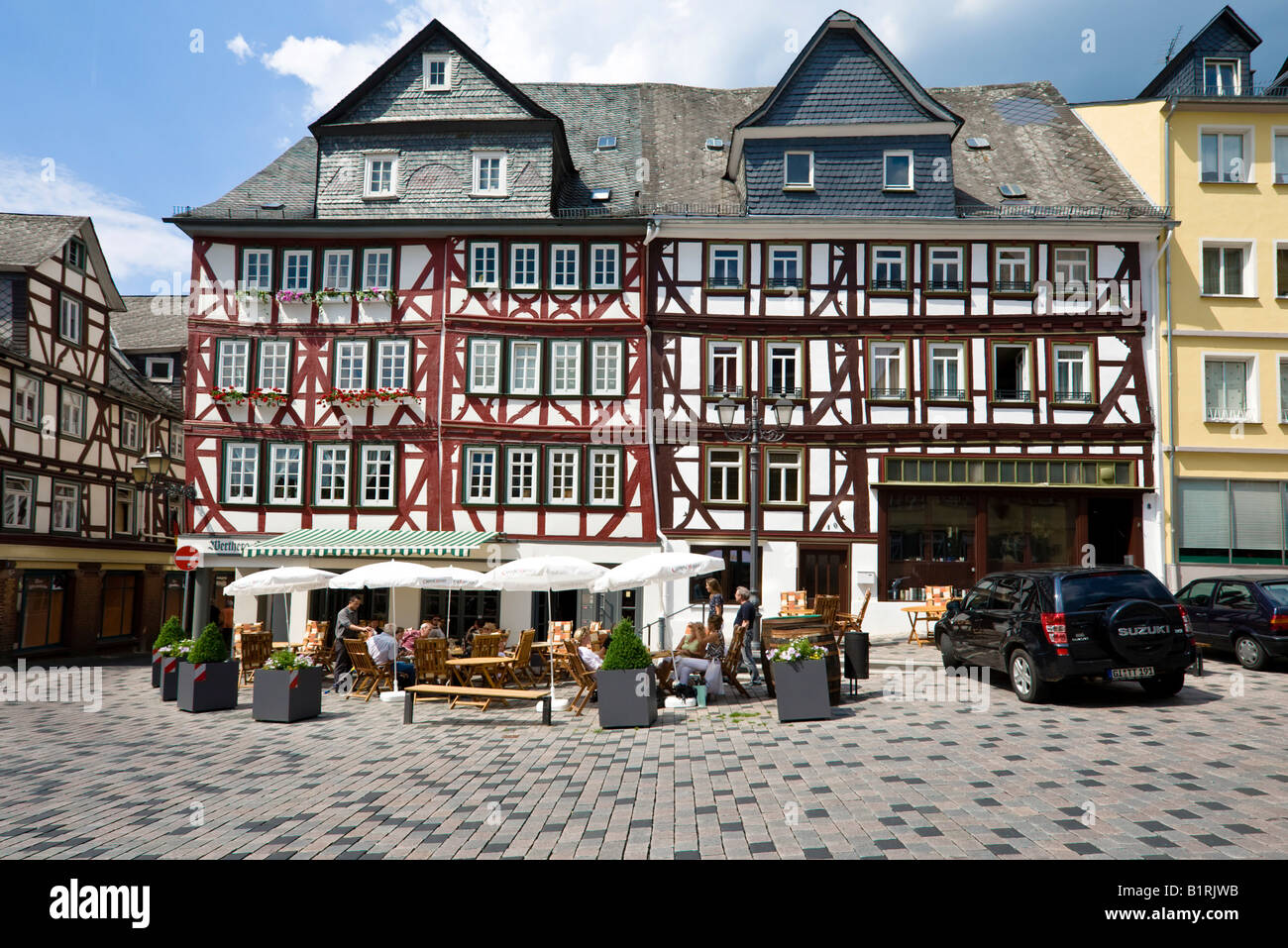 Maisons à colombages historique dans le centre-ville historique dans le marché Kornmarkt, Wetzlar, Hesse, Germany, Europe Banque D'Images